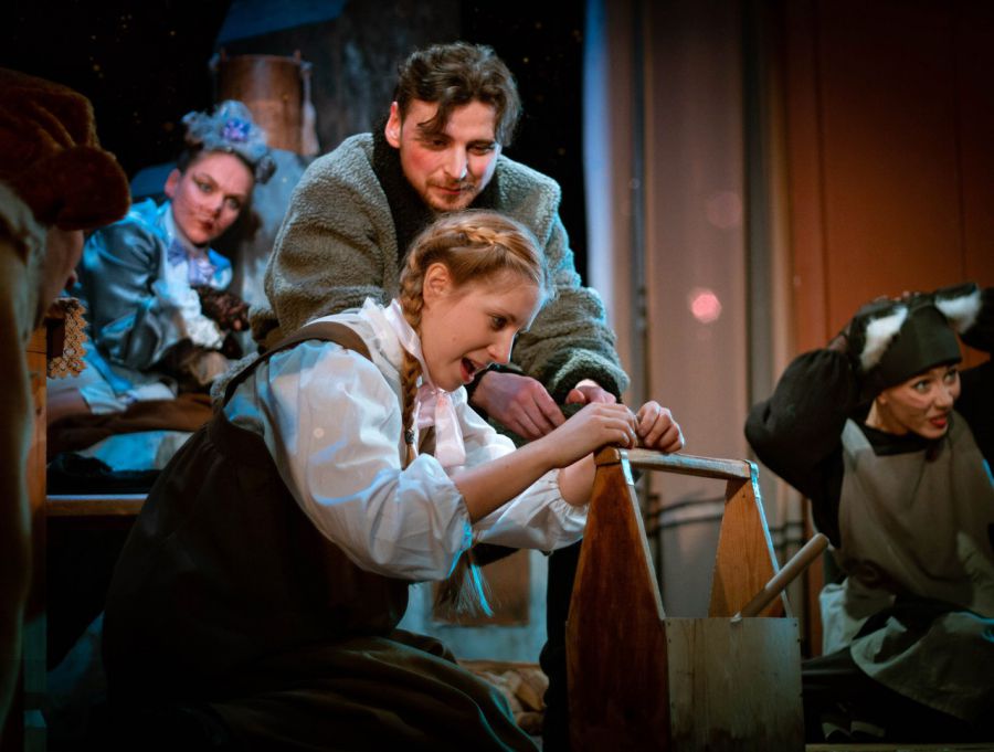 горе актерскую. малый театр горе от ума соломин. горе актерскую. энн хэтэуэй в фильме горбатая гора. горе актерскую.