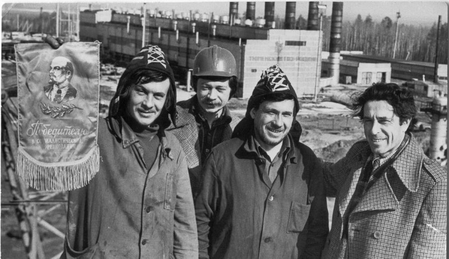 Вымпел в руках победителей Вымпел в руках победителей