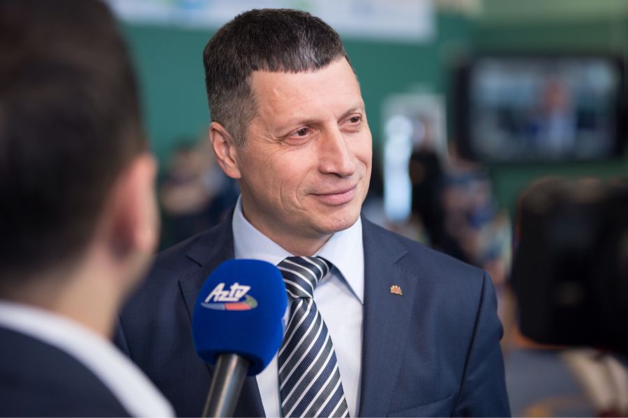 Министр спорта свердловской области. Рапопорт министр спорта по Свердловской области.